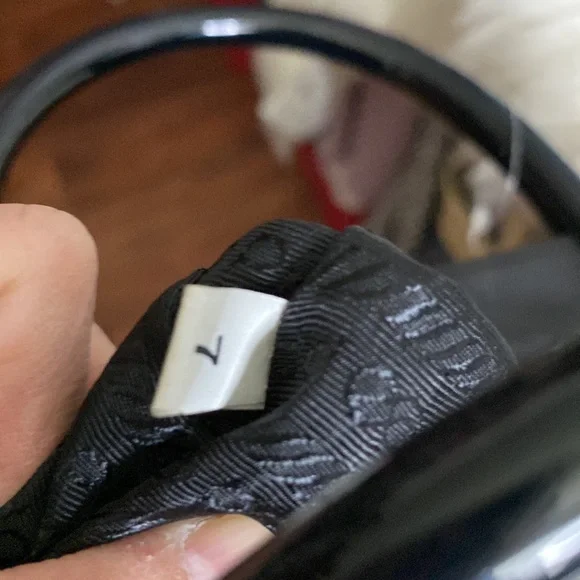 Prada - Picture 9 of 11